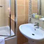 Hotel Eney *